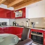 2 Bedroom Lovely In *